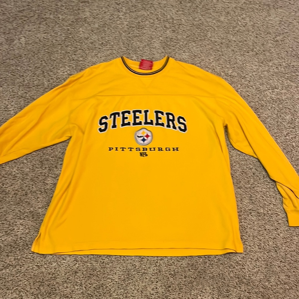 Vintage yellow Steelers sweatshirt